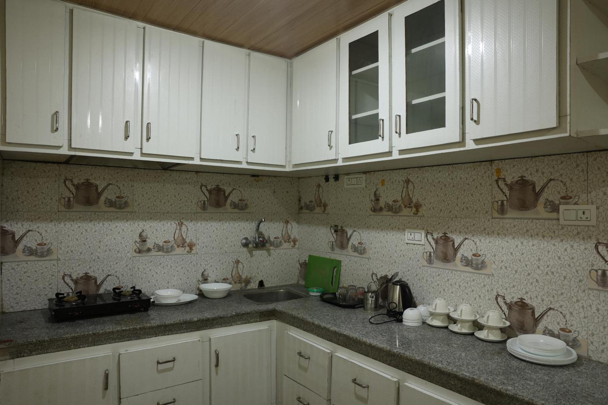 Khwaab Gah By The Khayabaan-Homestay Apartments Fully Furnished With Functional Kitchen, Wifi & Parking In City Centre Srīnagar エクステリア 写真